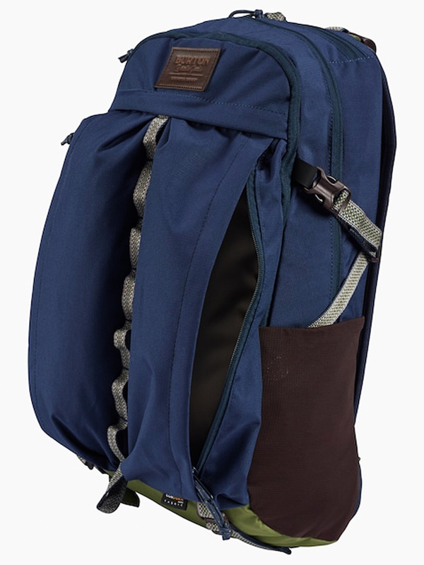 burton bravo 22l